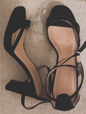 Chinese Laundry Black Ankle-Strap Block Heel Sandals